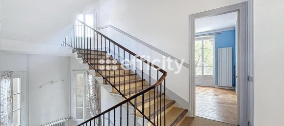 6 bedrooms House in Vif, France No. 295476 9