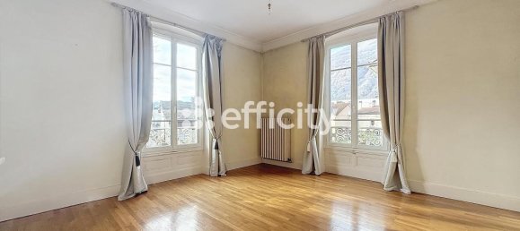 6 bedrooms House in Vif, France No. 295476 17