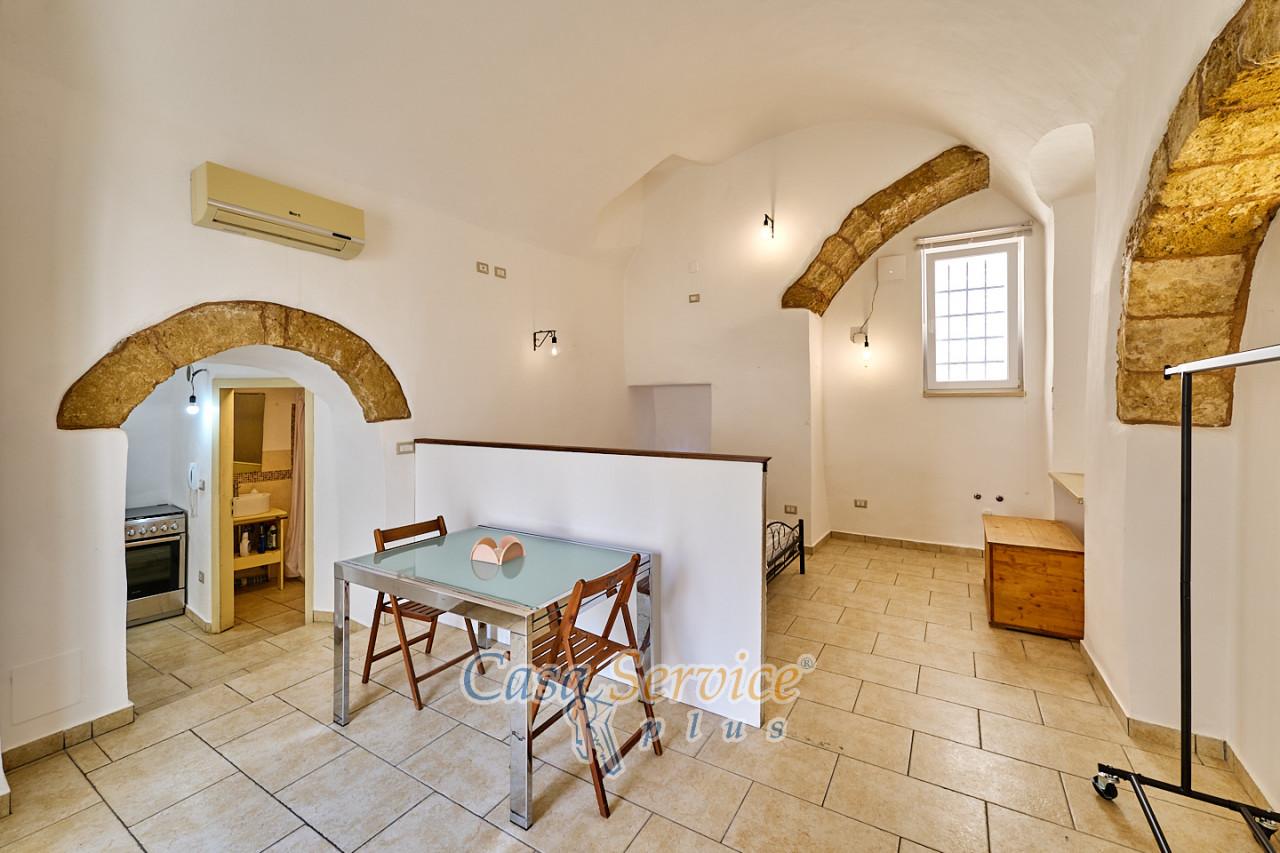 Apartamento de 2 habitaciónes en Matino, Italy No. 233044