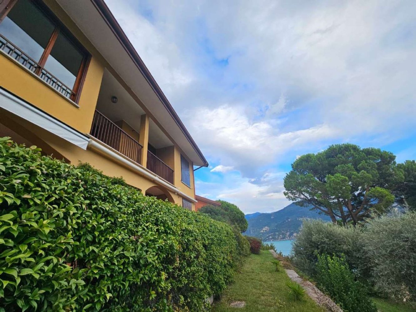 3-salle Appartement à Menaggio, Italy No. 183829