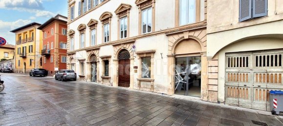 Propiedad comercial de 3 habitaciónes en Foligno, Italy No. 169881 7