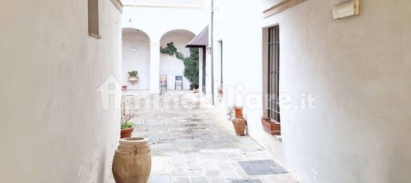 Propiedad comercial de 3 habitaciónes en Foligno, Italy No. 169881 11