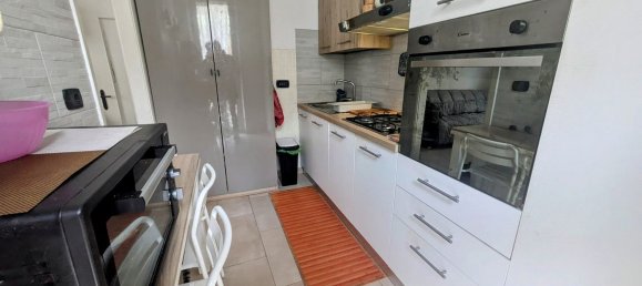 4 Schlafzimmer Wohnung in Genoa, Italy, Nr. 327479 3