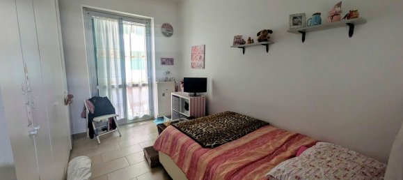 4 Schlafzimmer Wohnung in Genoa, Italy, Nr. 327479 7