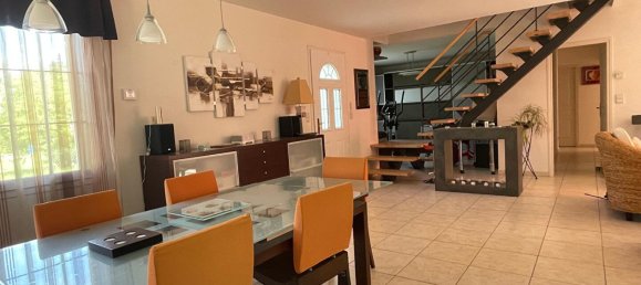 4 Schlafzimmer Haus in Bourges, France, Nr. 259071 4