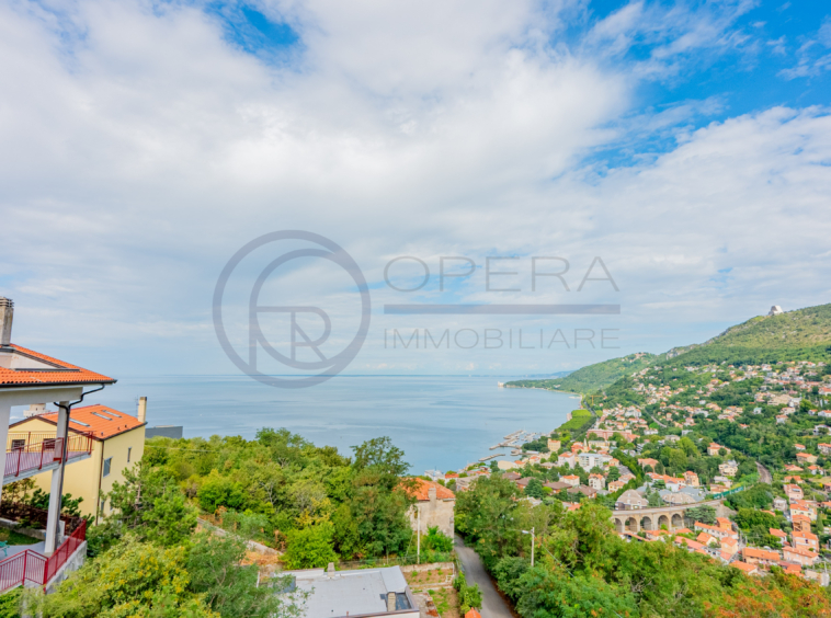 Apartamento de 3 dormitorios en Trieste, Italy No. 278917