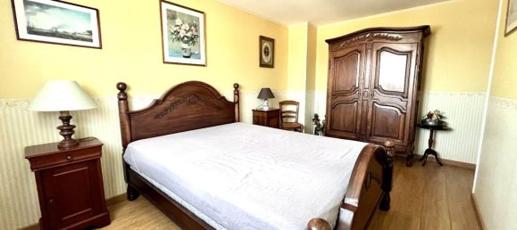 6 Schlafzimmer Haus in Surgeres, France, Nr. 342327 13