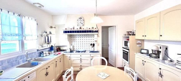 6 Schlafzimmer Haus in Surgeres, France, Nr. 342327 9