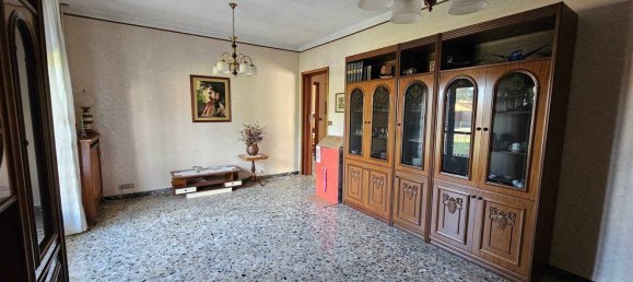 6 rooms House in Vigliano Biellese, Italy No. 58390 4