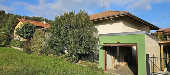 6 rooms House in Vigliano Biellese, Italy No. 58390 3