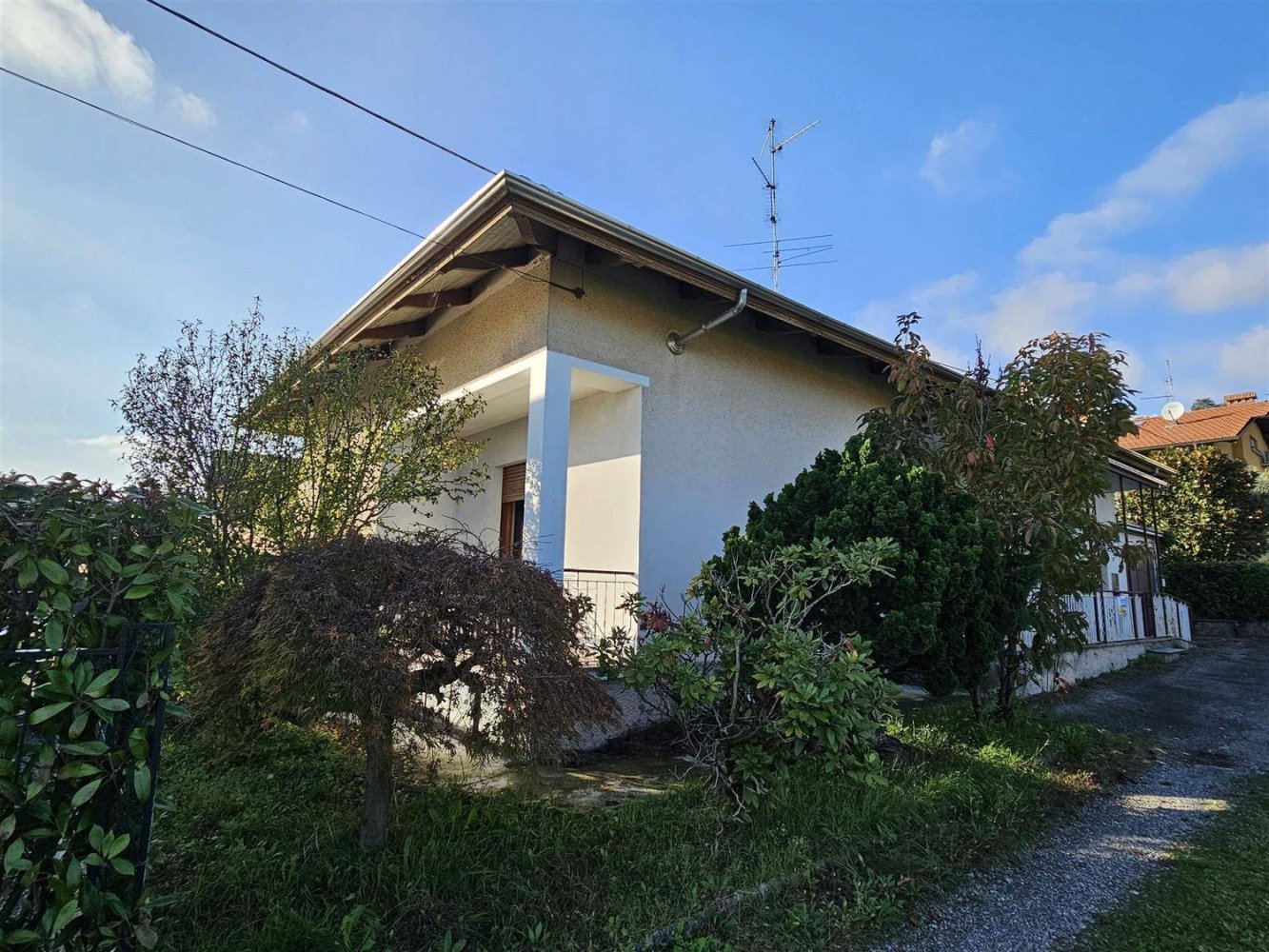 6 rooms House in Vigliano Biellese, Italy No. 58390