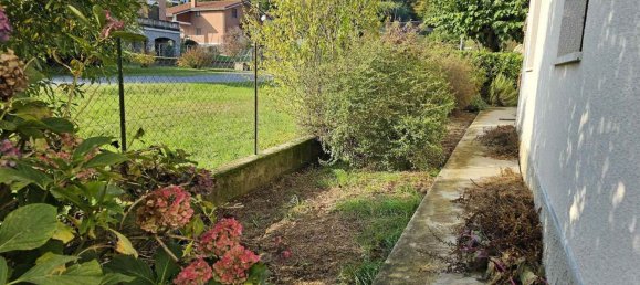 6 rooms House in Vigliano Biellese, Italy No. 58390 7