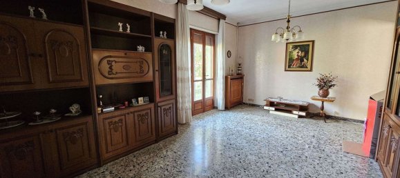 6 rooms House in Vigliano Biellese, Italy No. 58390 2