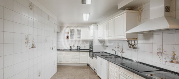 5 bedrooms House in Lisbon, Portugal No. 135070 8