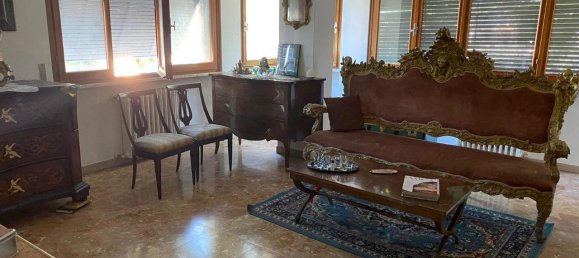 5 rooms Apartment in Città di Castello, Italy No. 124009 6
