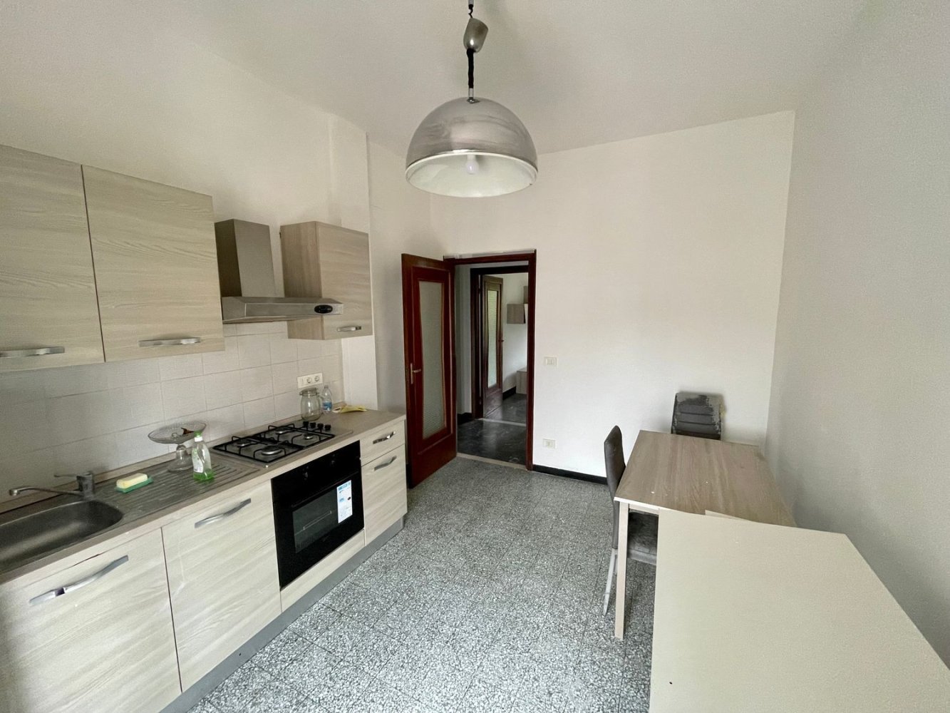 Квартира с 4 спальнями в Нови Лигуре, Италия № 327489