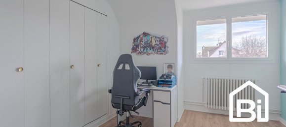 4 bedrooms House in Ifs, France No. 358880 8