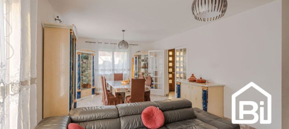 4 bedrooms House in Ifs, France No. 358880 4