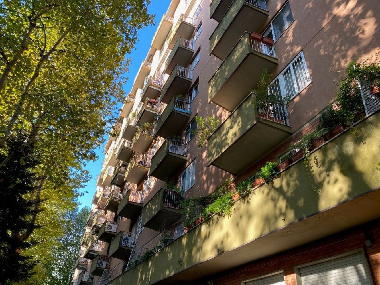 3 bedrooms Apartment in Milan, Italy No. 364974