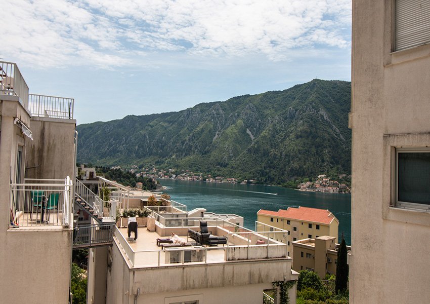 2 bedrooms Apartment in Kotor, Montenegro No. 38