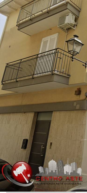 6 chambres Appartement à Andria, Italy No. 269124