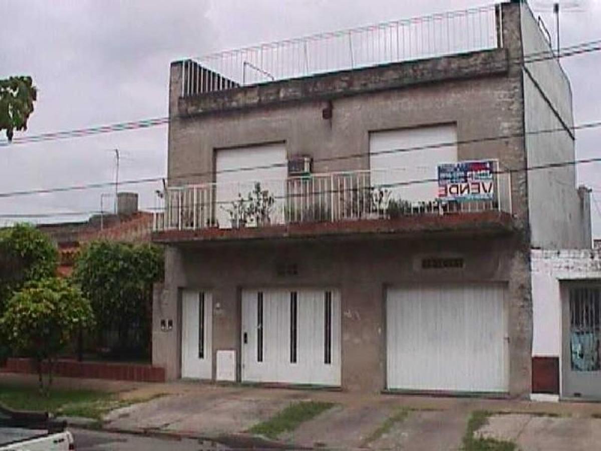 2 bedrooms Apartment in Moron, Argentina No. 18851