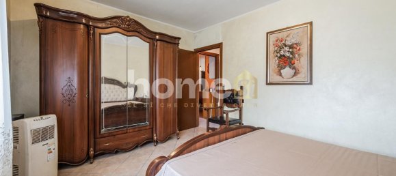 4 bedrooms Apartment in Reggio Emilia, Italy No. 371720 11