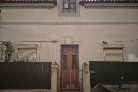 3 غرف نوم منزل في Amadora, Portugal رقم 305314