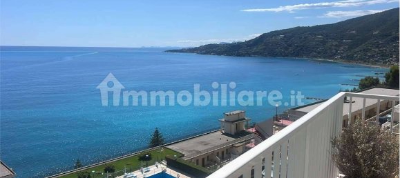 5 rooms Apartment in Ospedaletti, Italy No. 267225 4