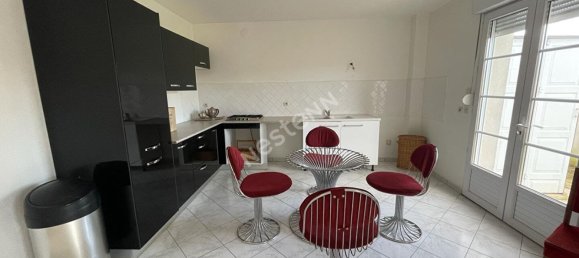 3 Schlafzimmer Haus in Blois, France, Nr. 58373 3