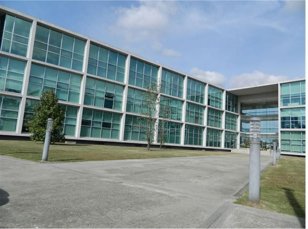 148m² Office in Pilar, Argentina No. 28848