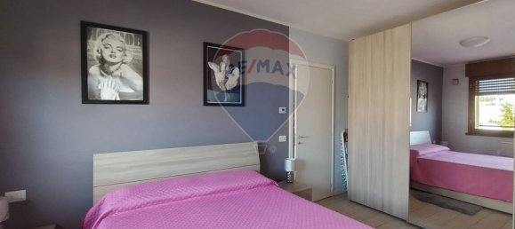 2 bedrooms Apartment in Parma, Italy No. 344097 10