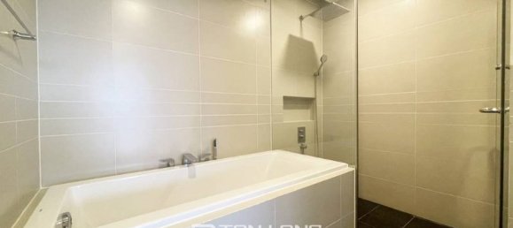 3 bedrooms Apartment in Tay Ho, Vietnam No. 541 4