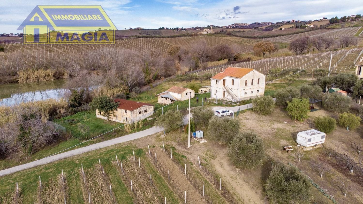 8 rooms House in Monteprandone, Italy No. 124717