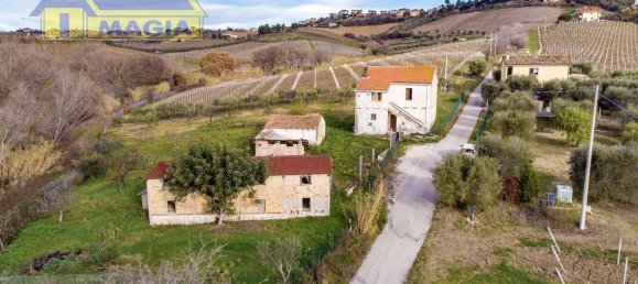 8 rooms House in Monteprandone, Italy No. 124717 13