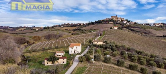 8 rooms House in Monteprandone, Italy No. 124717 19