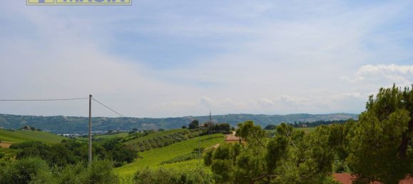 8 rooms House in Monteprandone, Italy No. 124717 15