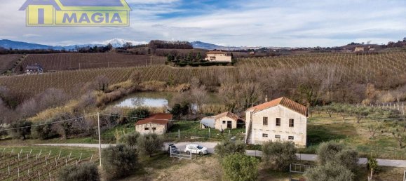 8 rooms House in Monteprandone, Italy No. 124717 10