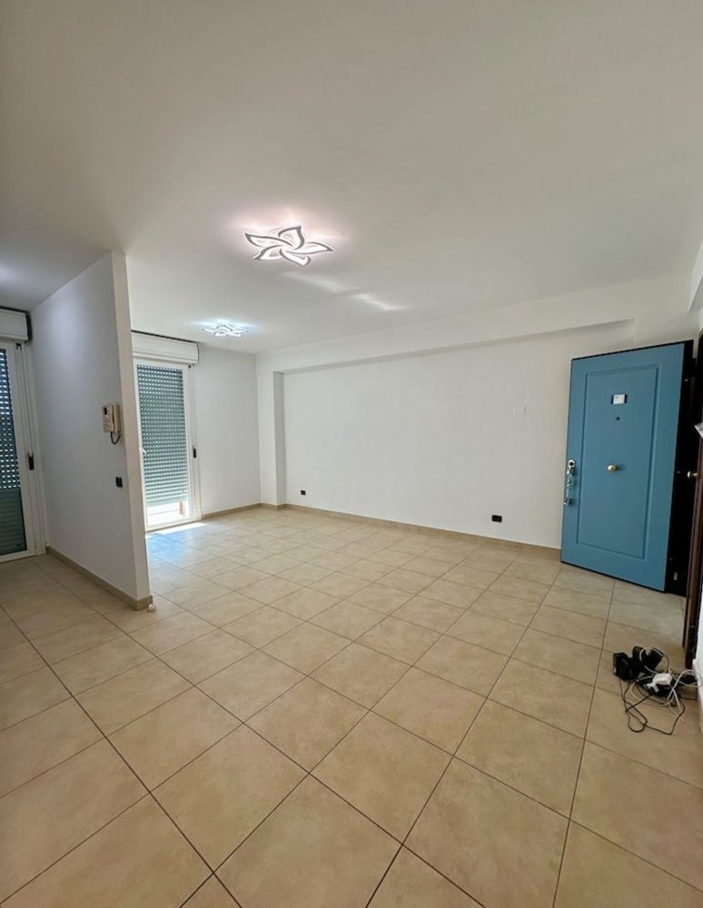 2 rooms Apartment in Rome, Italy No. 277149