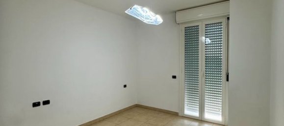 2 rooms Apartment in Rome, Italy No. 277149 8