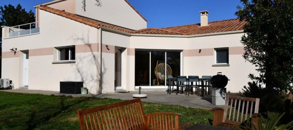 4 bedrooms House in Gorges, France No. 104844 4