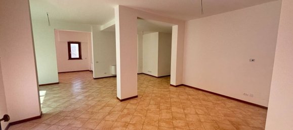 Квартира с 3 комнатами в Рим, Италия № 82173 3