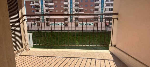 Квартира с 3 комнатами в Рим, Италия № 82173 7