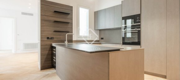 2 chambres Appartement à Ciutat Vella, Spain No. 33968 6