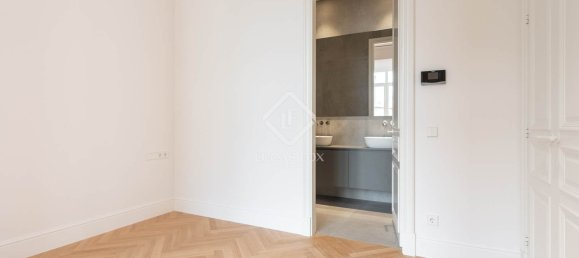 2 chambres Appartement à Ciutat Vella, Spain No. 33968 27