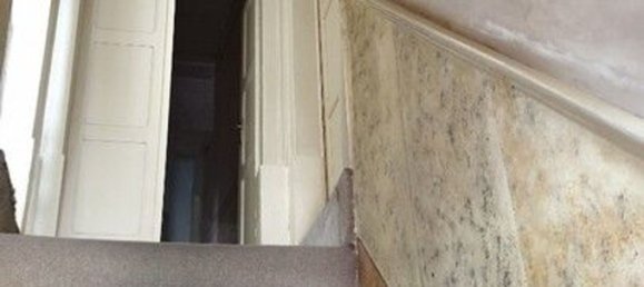 220m² Building in Albufeira, Portugal No. 15878 3