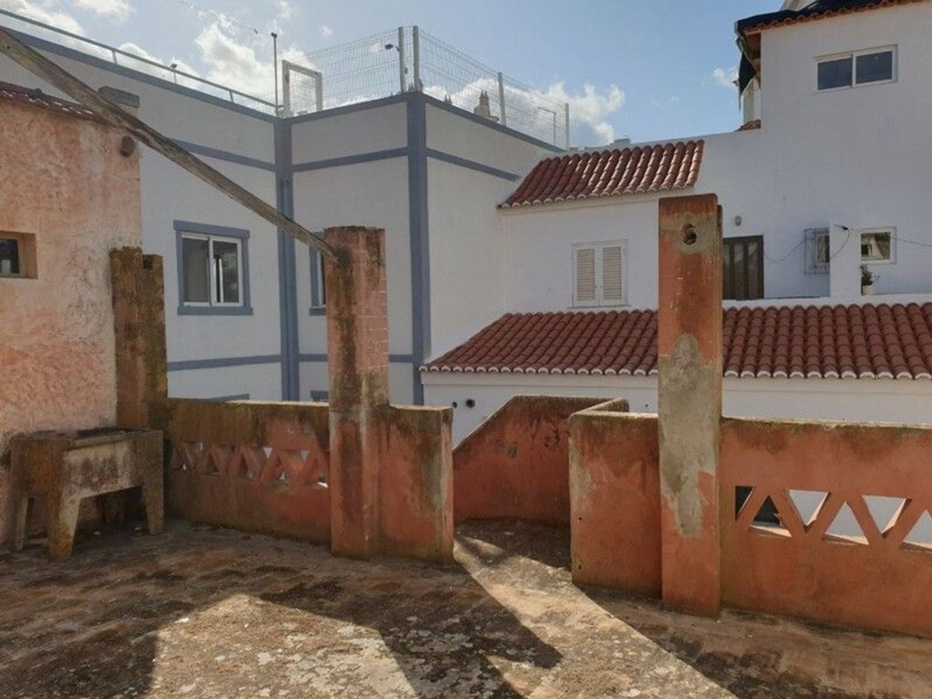220m² Building in Albufeira, Portugal No. 15878