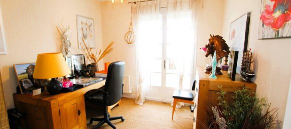 4 chambres Maison à Épernon, France No. 219526 9