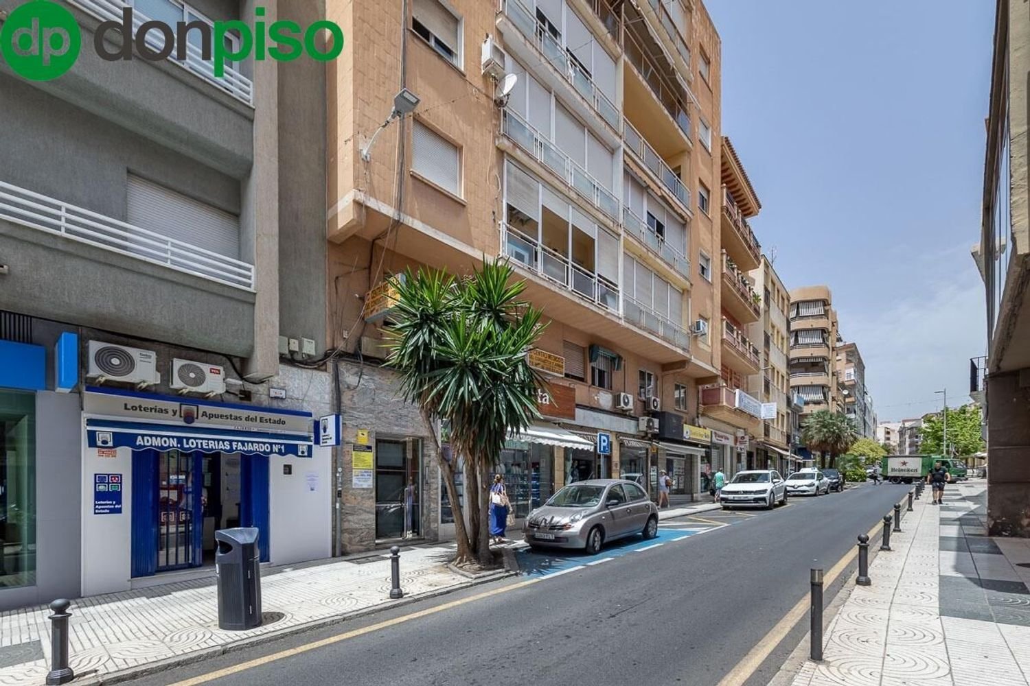 Apartamento de 3 dormitorios en Granada, Spain No. 148253