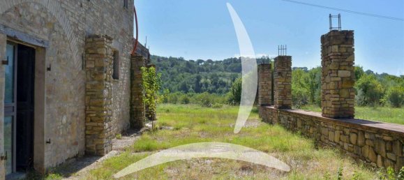 6 bedrooms House in Perugia, Italy No. 1406 8